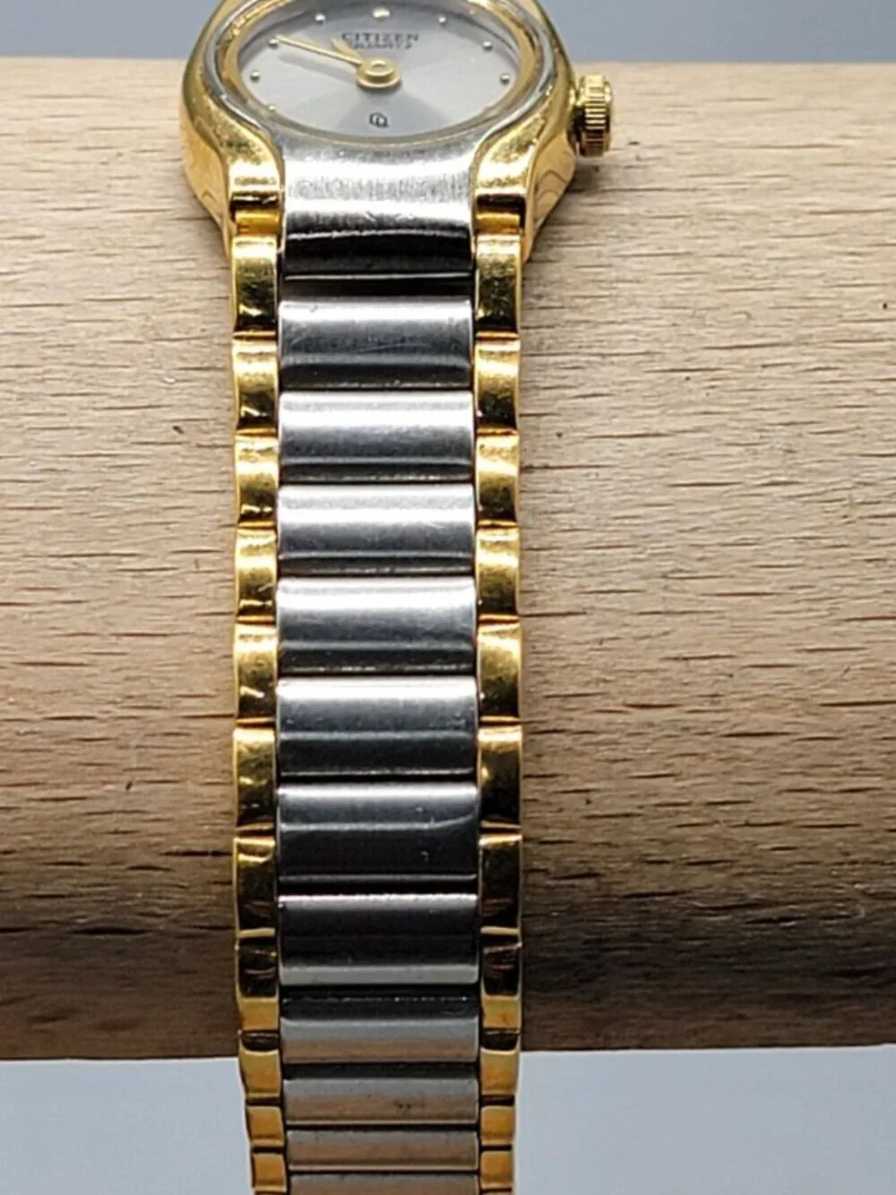Citizen CQ Ladies Dainty Watch Vintage 5.75